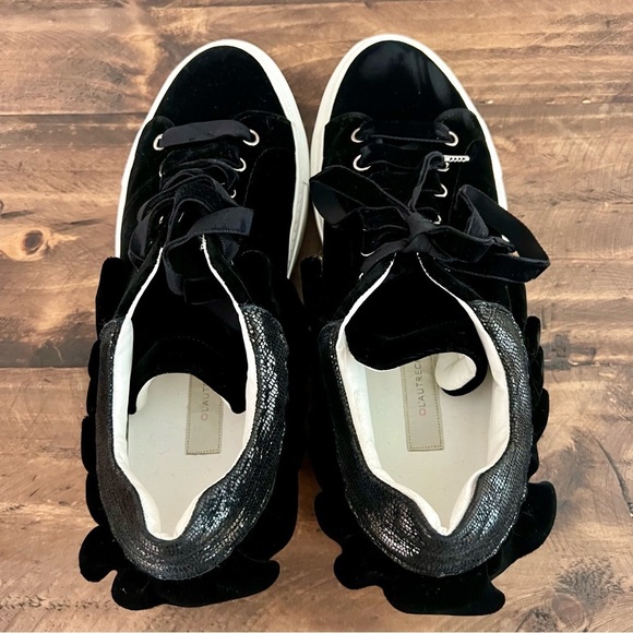 L’Autre Chose Made in Italy Black Ruffled Velvety Lace-Up Sneakers Size 37/US 7 - Picture 6 of 13